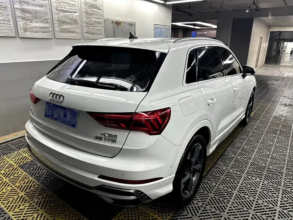 Audi Q3 — фото 9