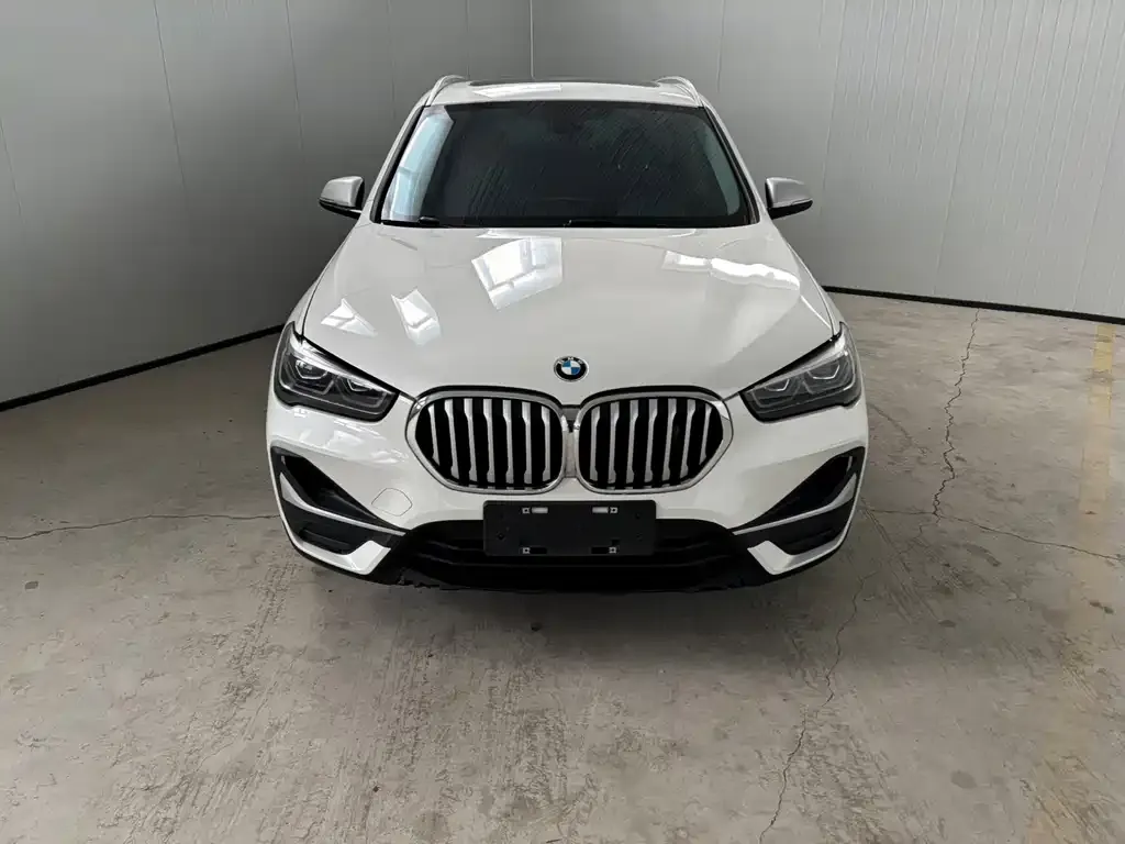 BMW X1 — фото 10