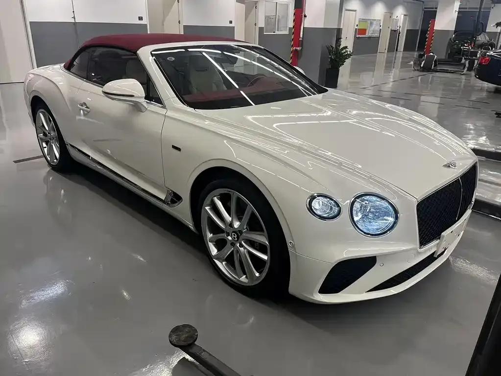 Bentley Continental 2025 из CN, фото 5