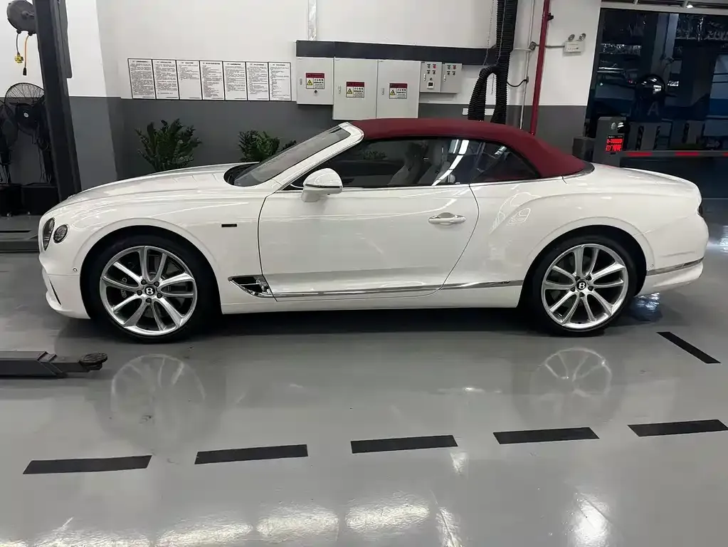 Bentley Continental 2025 из CN, фото 7