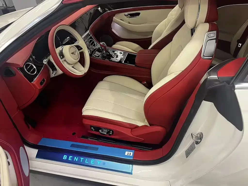 Bentley Continental 2025 из CN, фото 8