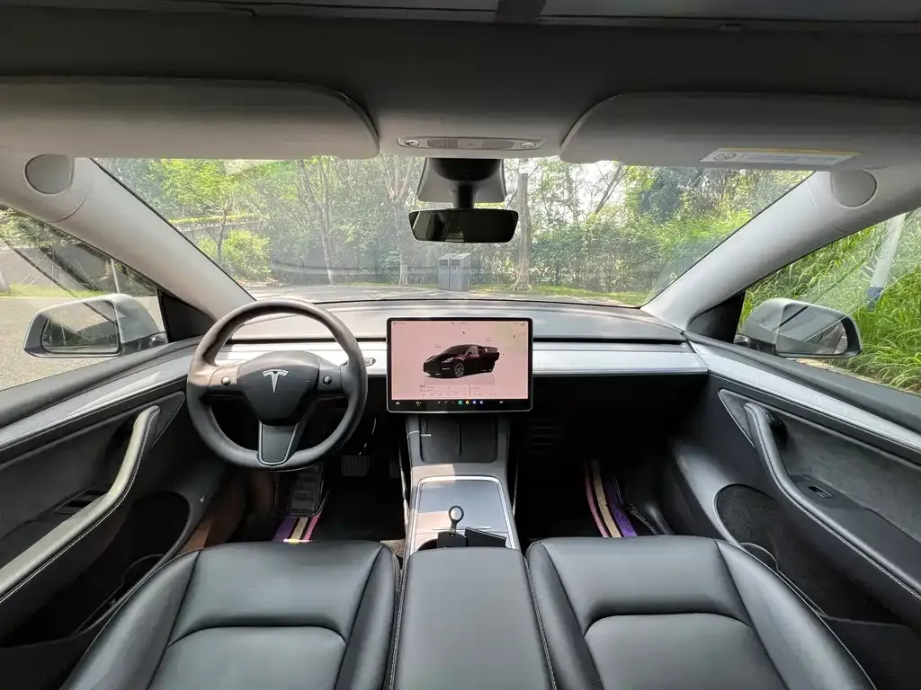 Tesla Model Y — фото 4