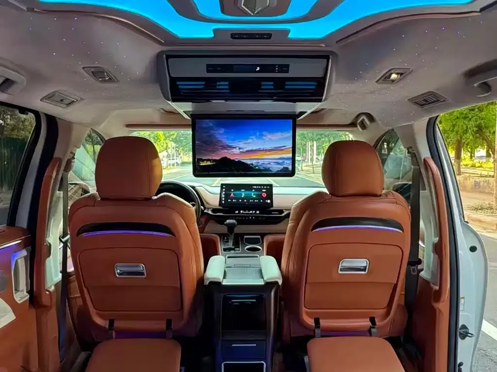 Toyota Sienna — фото 2