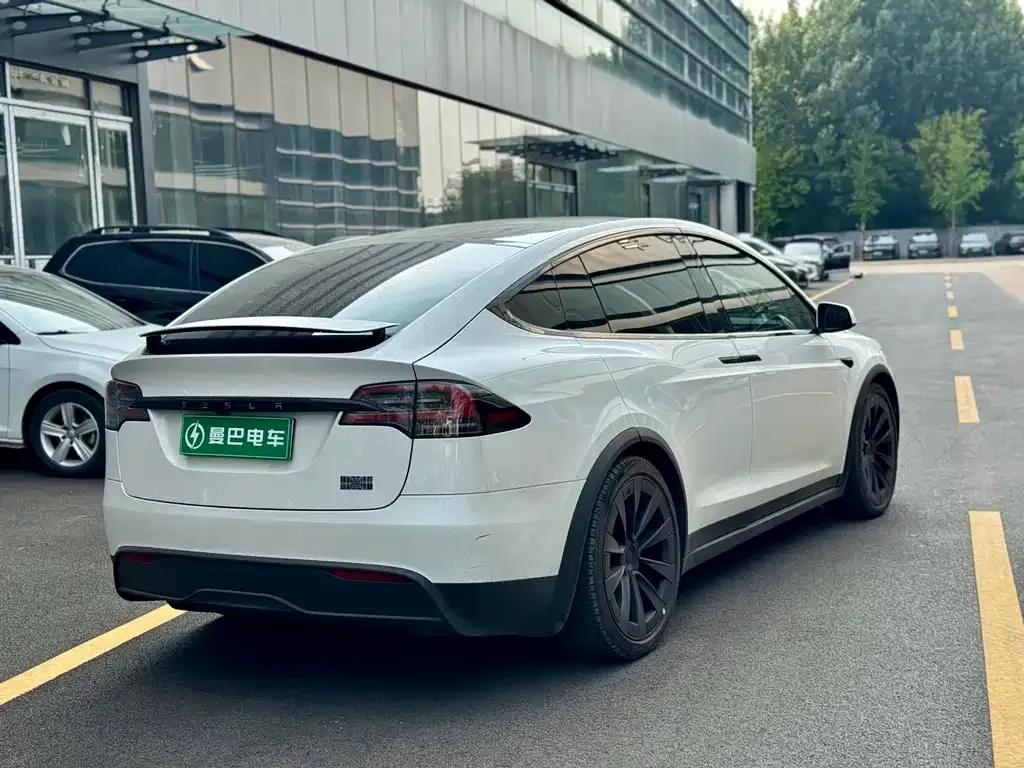 Tesla Model X 2024 из CN, фото 7