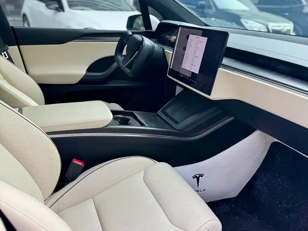 Tesla Model X 2024 из CN, фото 8