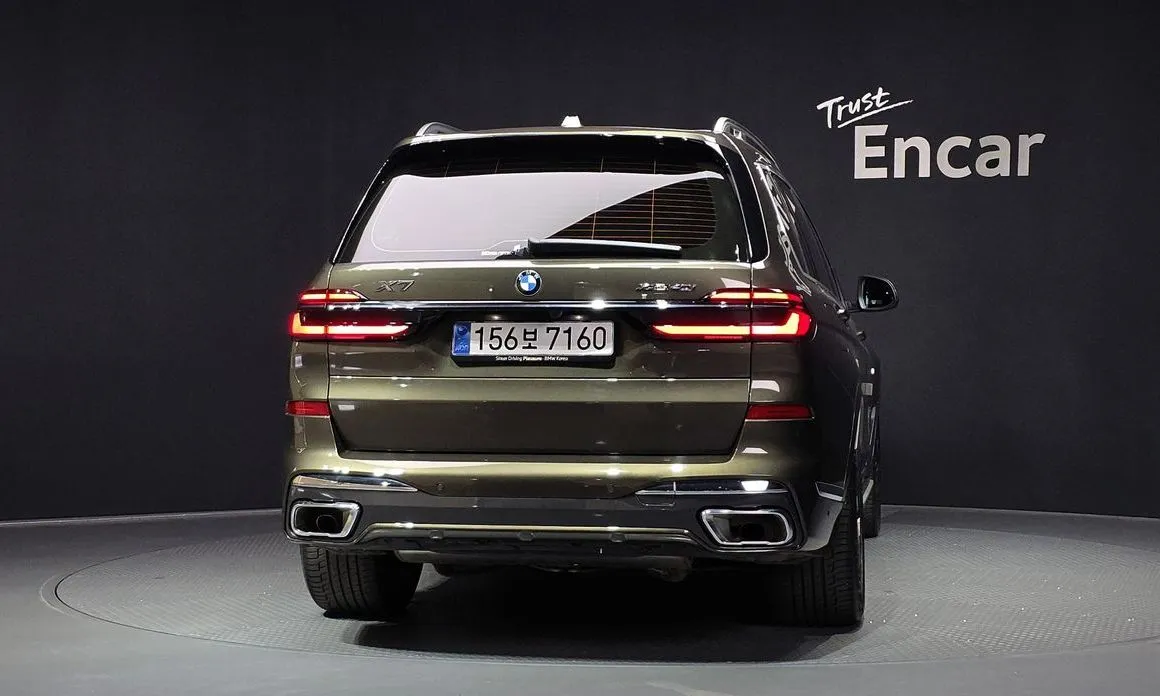 BMW X7 — фото 2