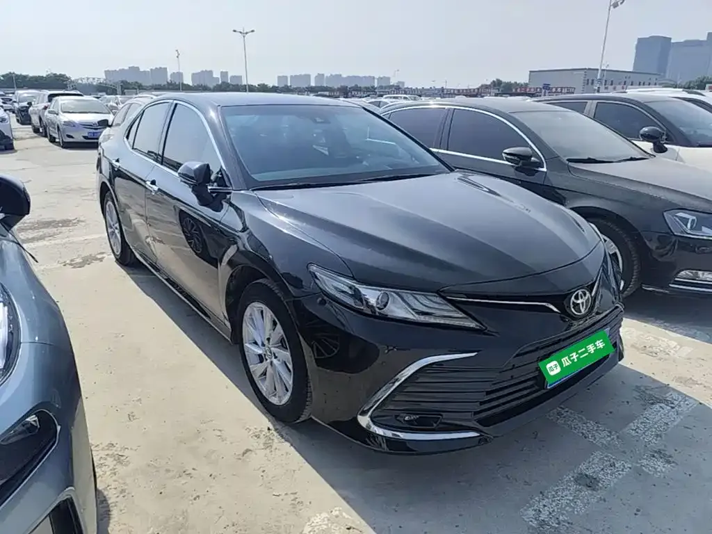 Toyota Camry — фото 4