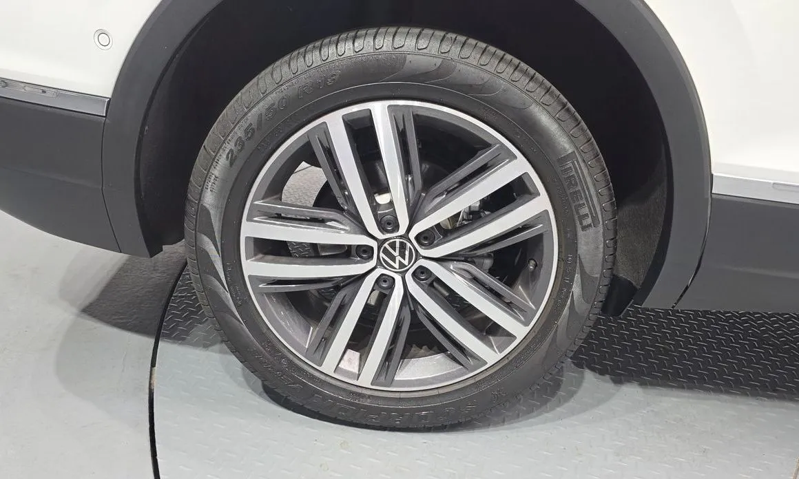 Volkswagen Tiguan — фото 5