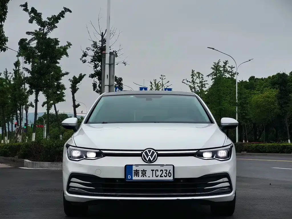 Volkswagen Golf 2021 из CN, фото 2
