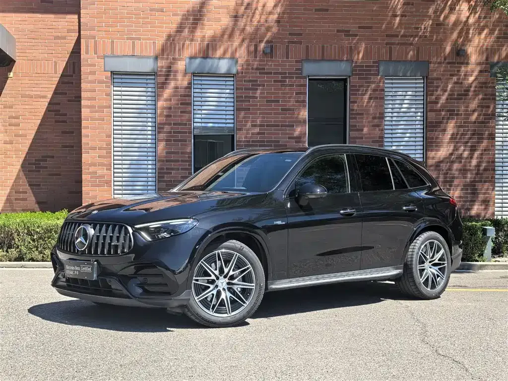 Mercedes-Benz GLC AMG — фото 1