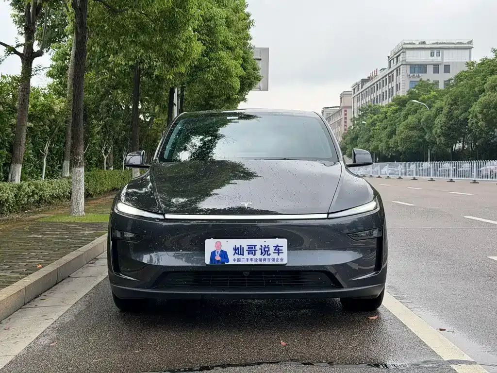 Tesla Model Y — фото 5