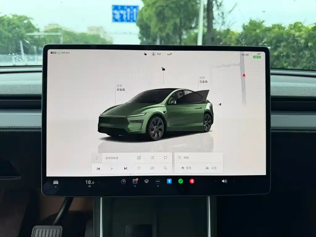 Tesla Model Y — фото 6