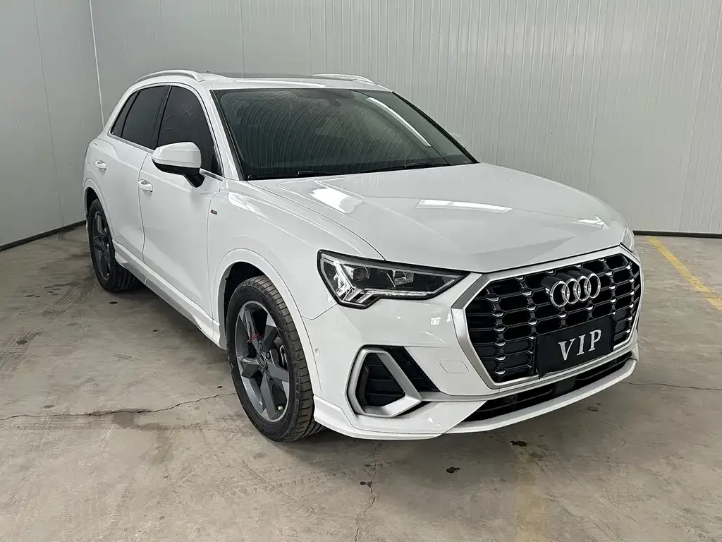 Audi Q3 — фото 10