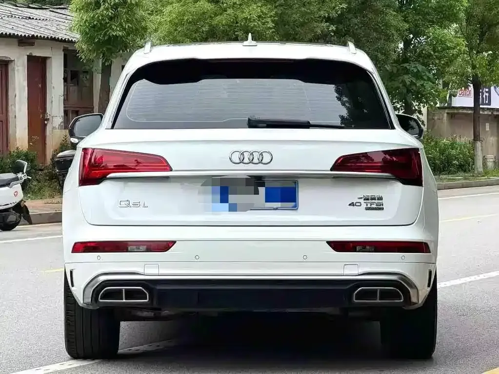 Audi Q5L — фото 3