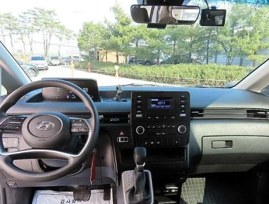 Hyundai Staria — фото 3