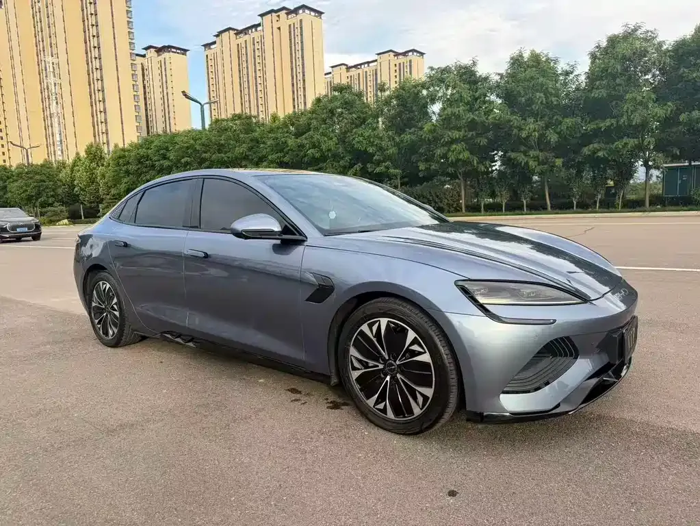 BYD Seal — фото 8