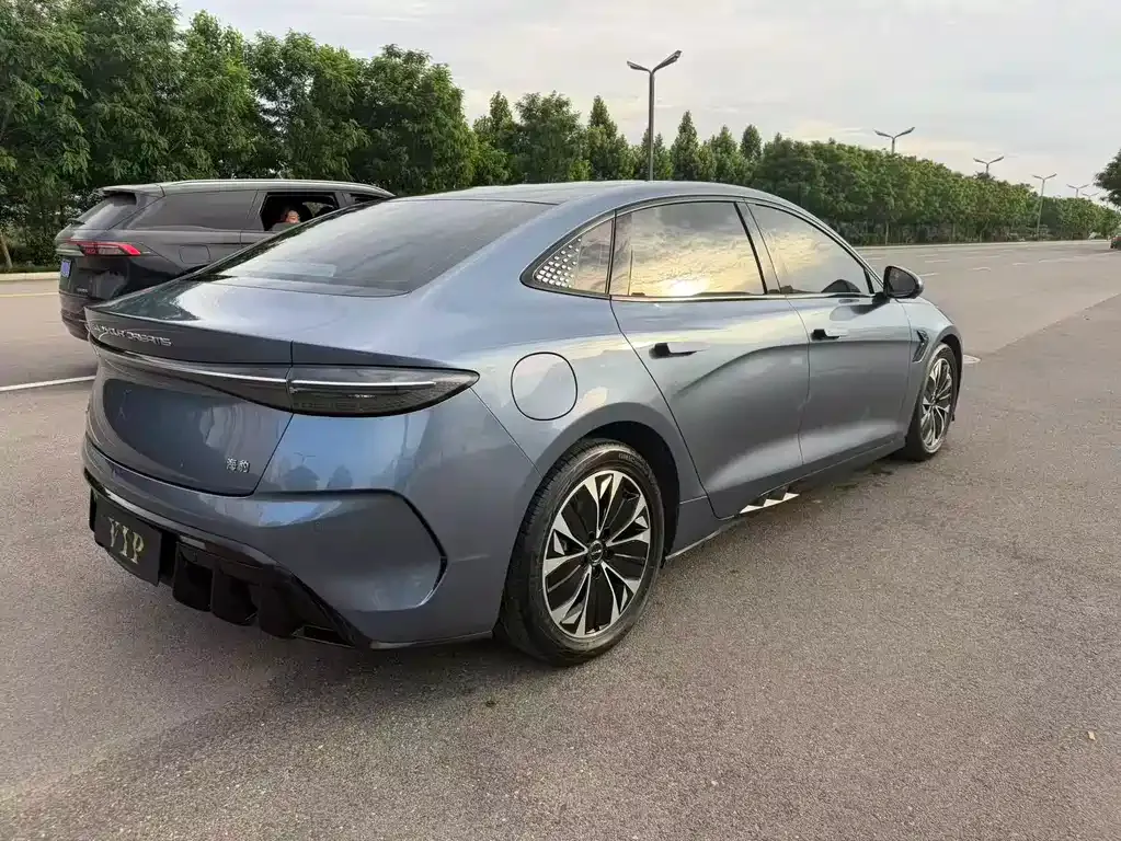 BYD Seal — фото 4