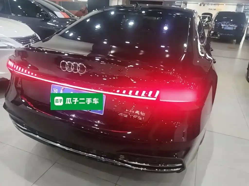 Audi A7L — фото 10