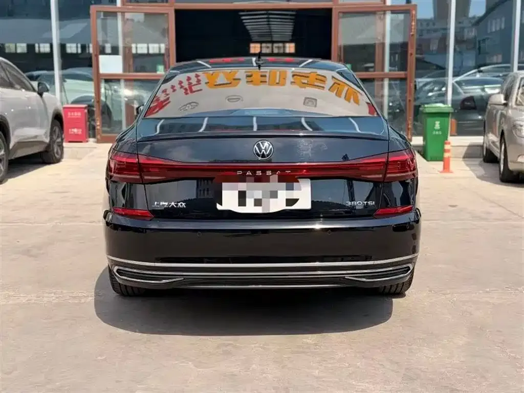 Volkswagen Passat — фото 7