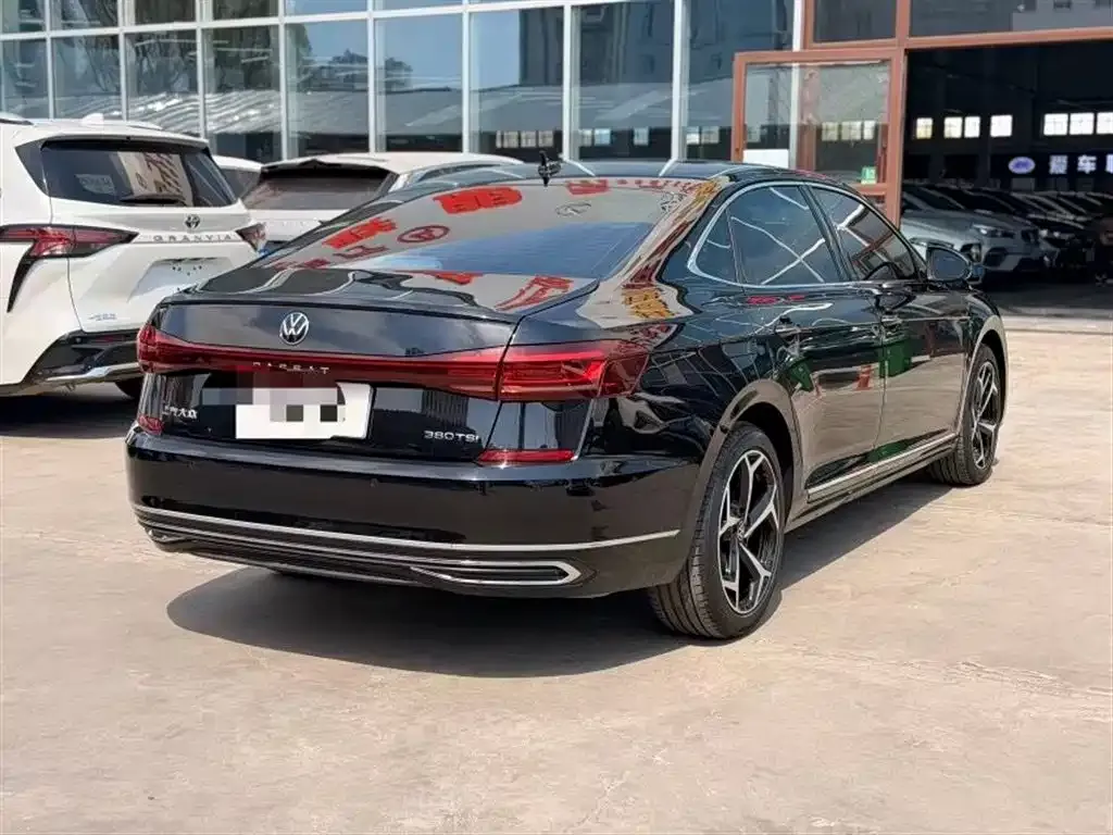Volkswagen Passat — фото 9