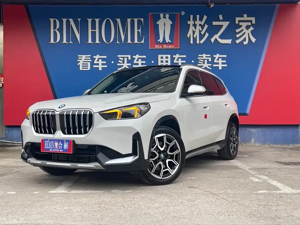 BMW X1 — фото 1
