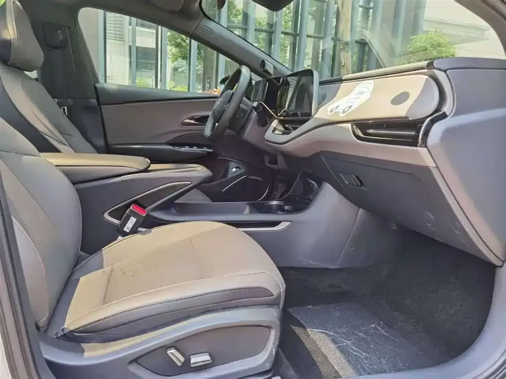 Hongqi EH7 2025 из CN, фото 6