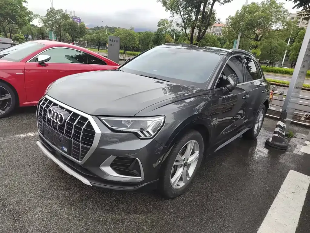 Audi Q3 — фото 1