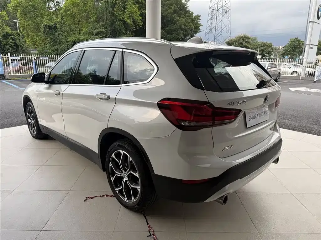 BMW X1 — фото 9