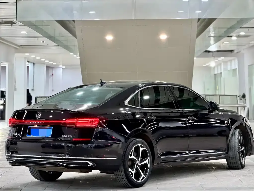 Volkswagen Passat — фото 5