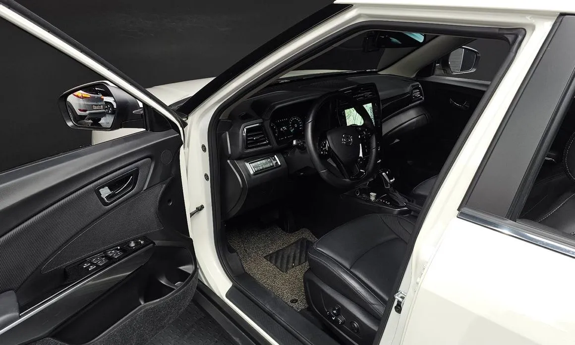 KG Mobility (Ssangyong) TIBOLI 2022 из KR, фото 3