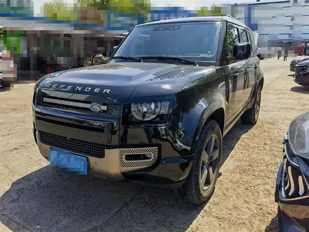 Land Rover Defender — фото 1