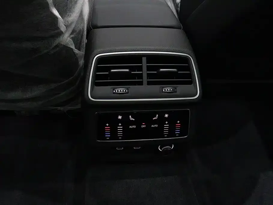 Audi A6L — фото 2