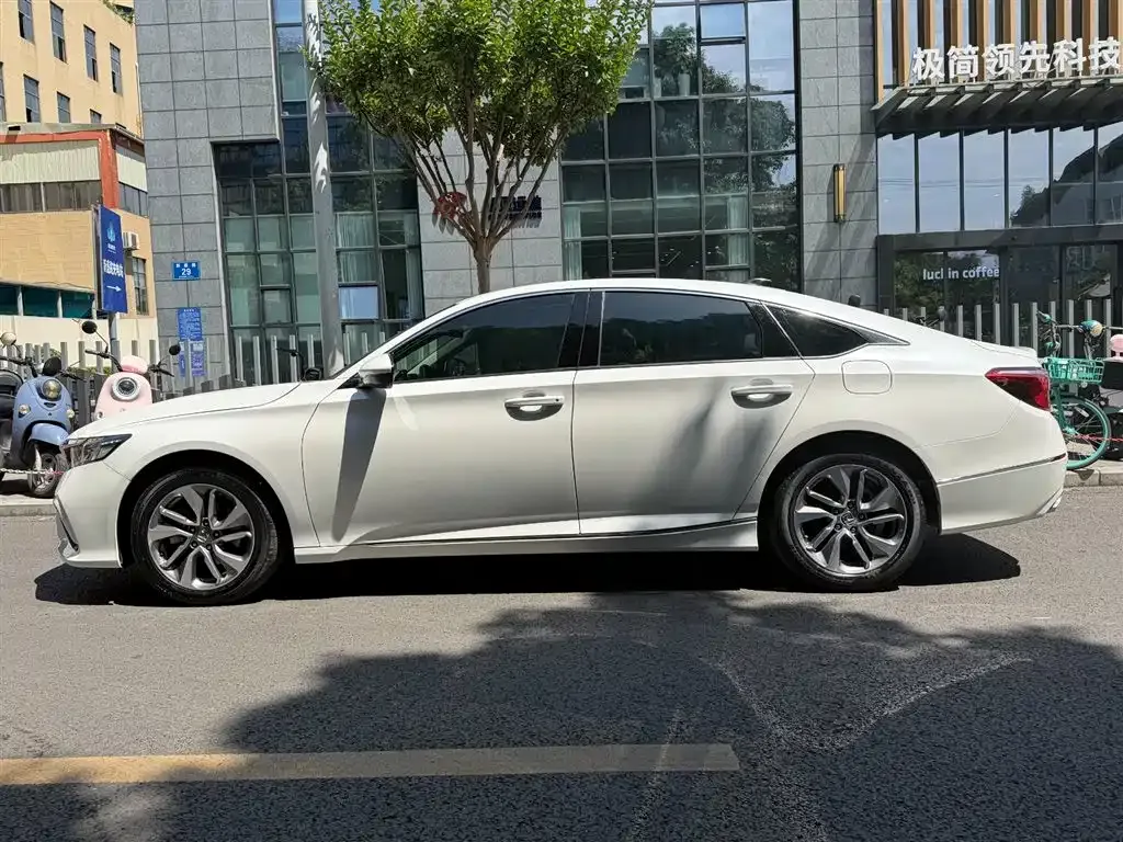 Honda Inspire — фото 2