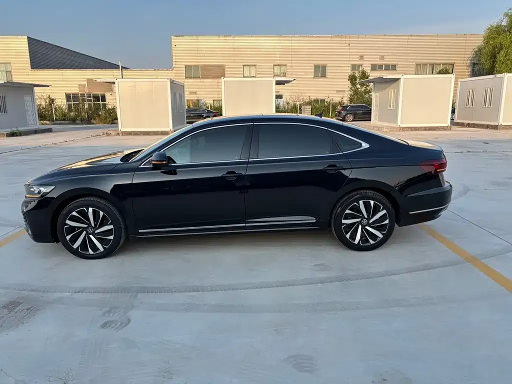 Volkswagen Passat — фото 8