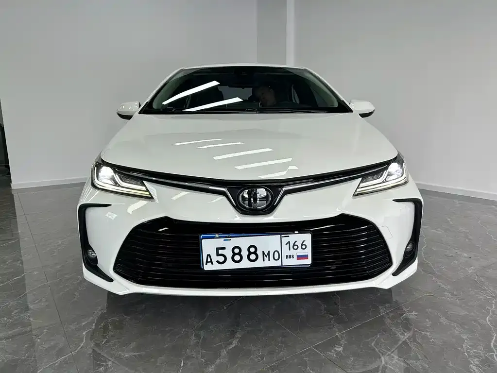 Toyota Corolla — фото 8