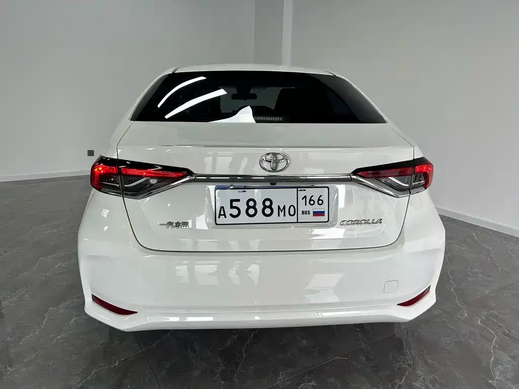 Toyota Corolla — фото 2