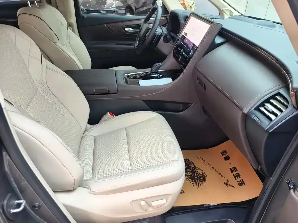 Toyota Vellfire — фото 9