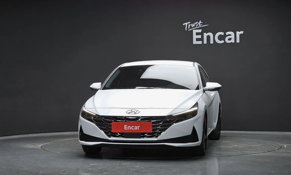 Hyundai AVANTE 2023 из KR, фото 2
