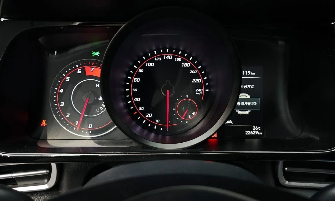 Hyundai AVANTE 2023 из KR, фото 6