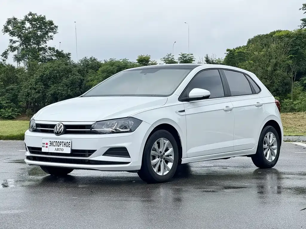 Volkswagen Polo — фото 1
