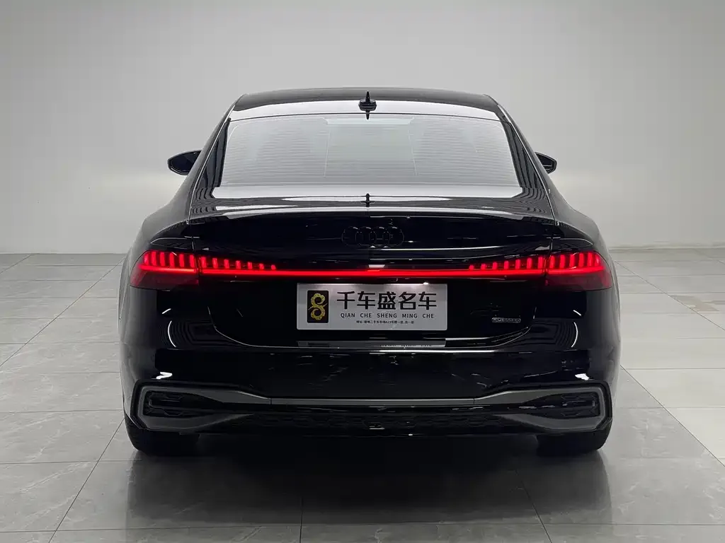 Audi A7L — фото 9