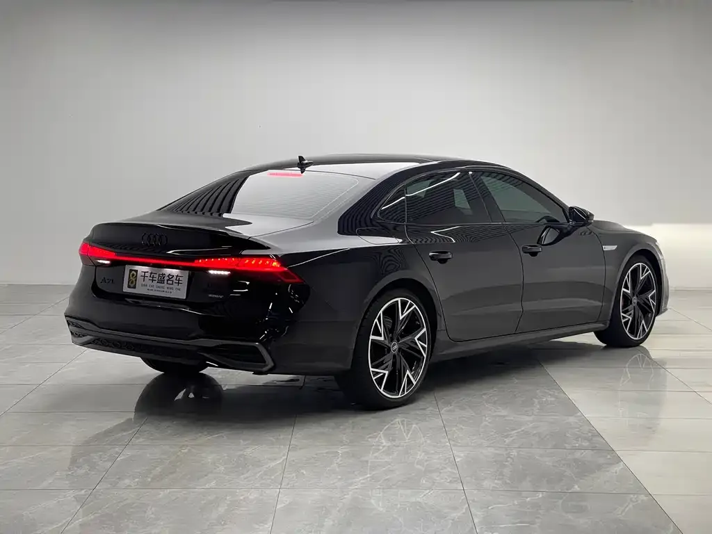 Audi A7L — фото 4