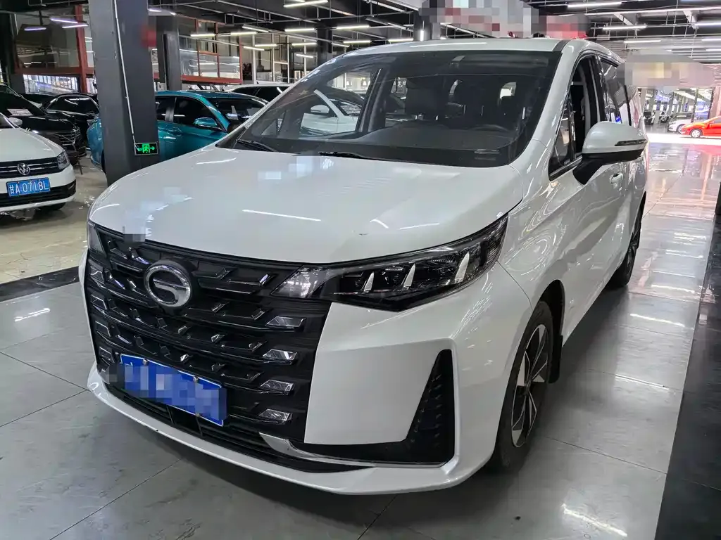 GAC Motor Trumpchi M6 — фото 1