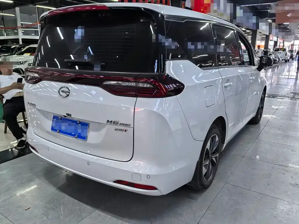 GAC Motor Trumpchi M6 — фото 10