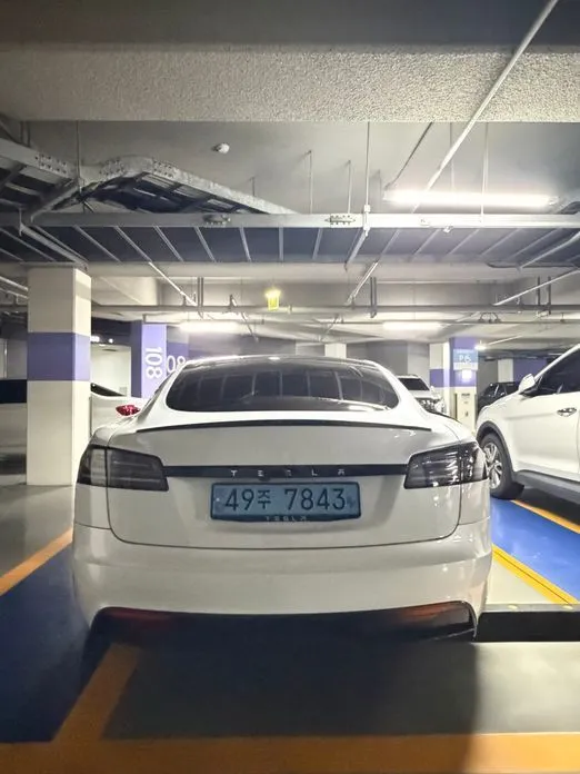 Tesla Model S 2023 из KR, фото 8