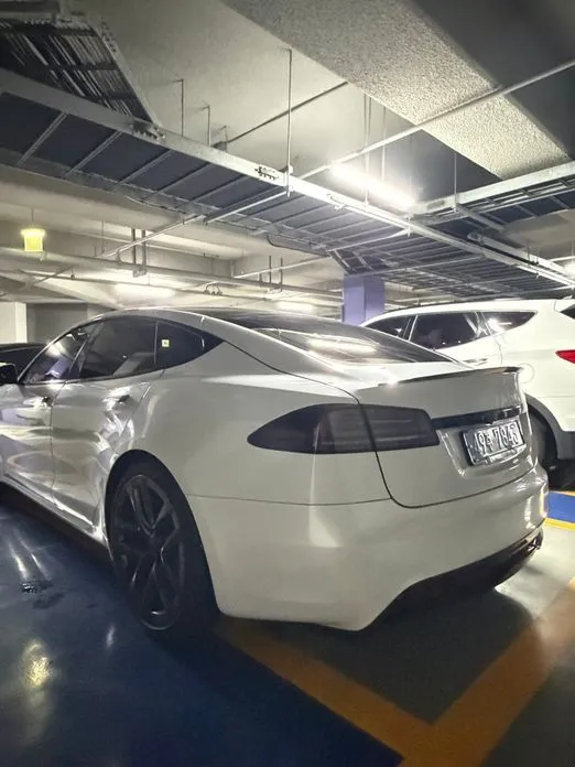 Tesla Model S 2023 из KR, фото 3