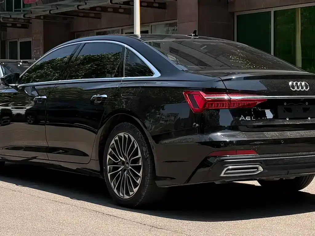 Audi A6L New Energy 2022 из CN, фото 5