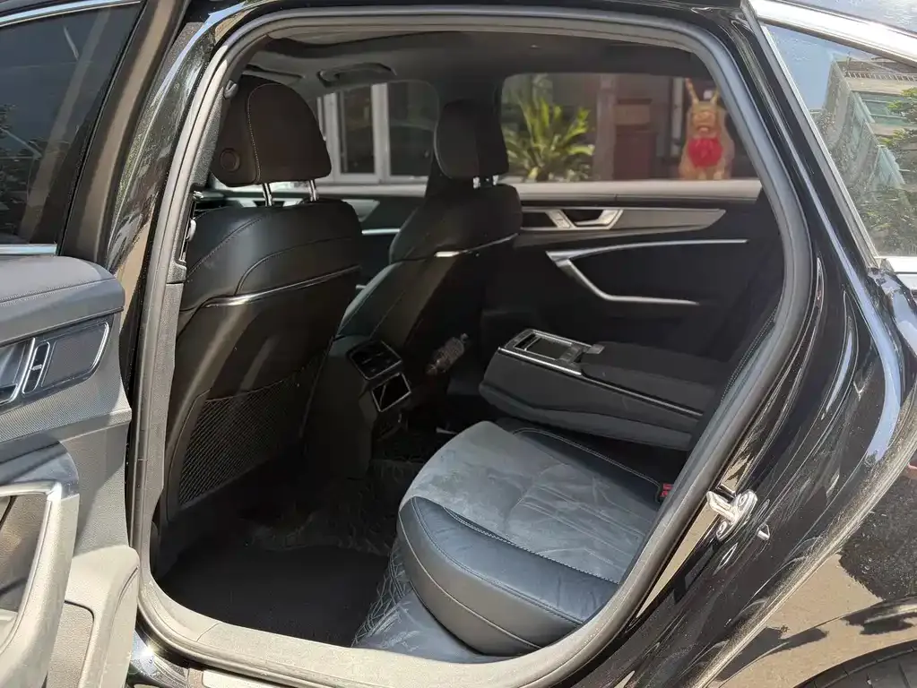 Audi A6L New Energy 2022 из CN, фото 4