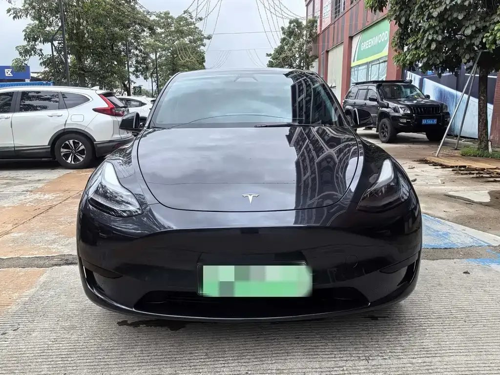 Tesla Model Y — фото 4