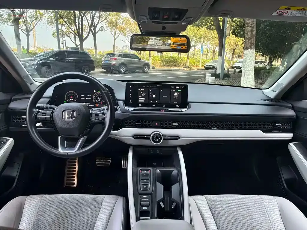 Honda Accord New Energy 2023 из CN, фото 10
